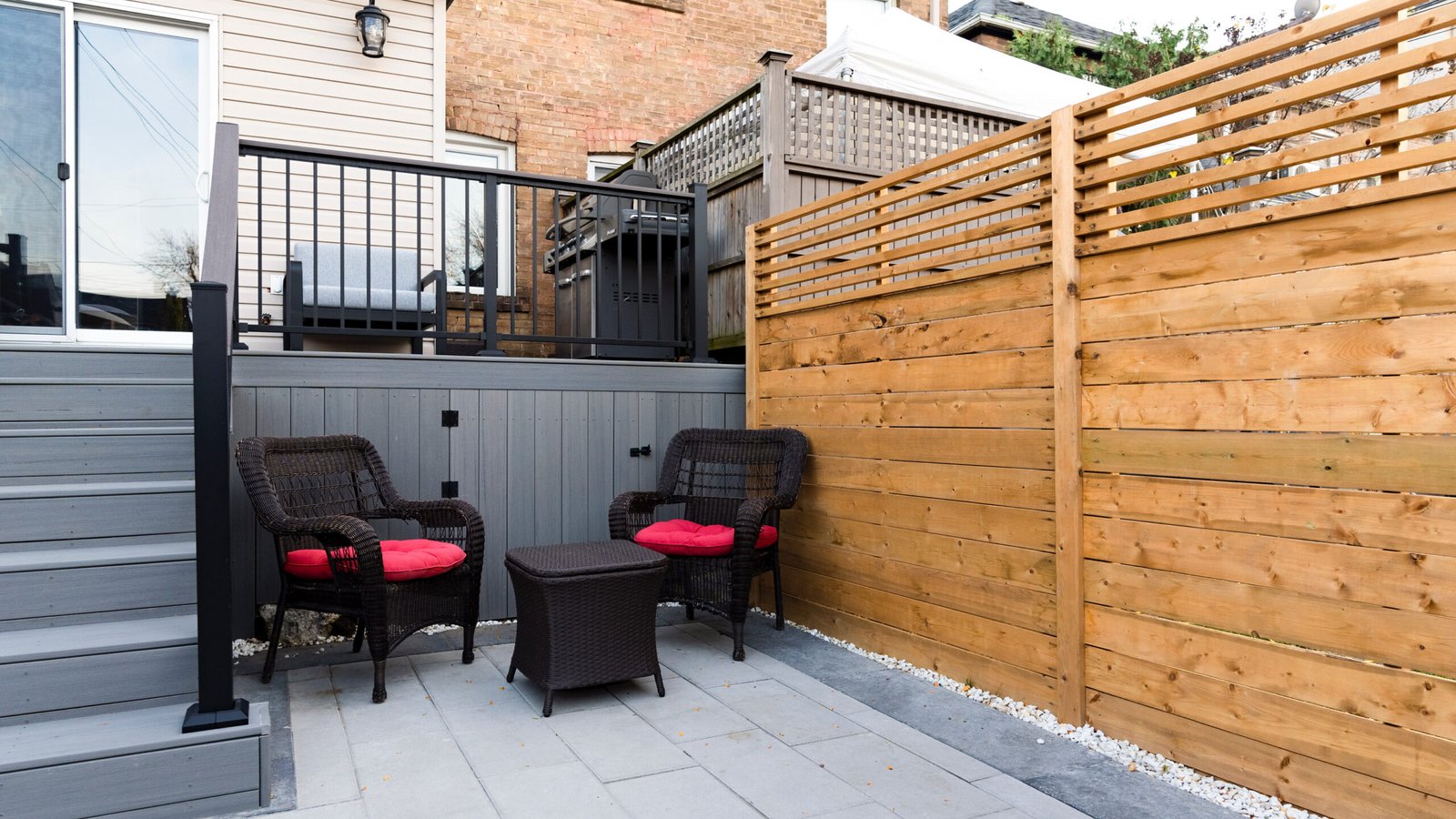 Show Bedford Park composite deck and stone patio
